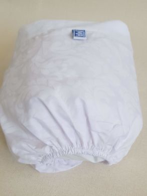 Наматрацник водонепроникний (мембранний) на резинці по периметру